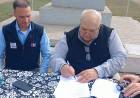 José Noseda por la Comuna de Videla y Lisandro Enrico por el Ministerio de Obras públicas  firmaron un convenio para realizar 9 cuadras de Cordón cuneta en el sector oeste de Videla