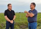 Rodrigo Borla//Silva-Recorrimos obras en caminos rurales y entregamos equipamiento a instituciones. 