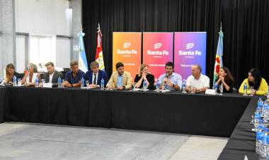 Maximiliano Pullaro reunió a su Gabinete en Venado Tuerto