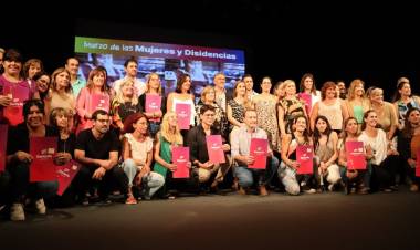 Provincia seleccionó 100 proyectos desarrollados por mujeres y diversidades