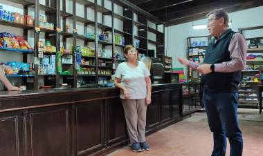 Rodrigo Borla//Visitamos NARE | pasamos por el negocio de Doña Juana Macedo de Ardisana, quien estaba cumpliendo 76 años!