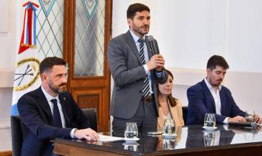 Pullaro: “En cada uno de los poderes del Estado tenemos que tener una mirada que cuide el ambiente”
