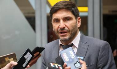 Pullaro valoró de manera positiva la sanción de la Ley de Bases