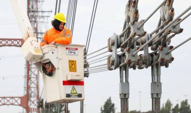 La DPV realizó tareas de mantenimiento en el Puente Colgante