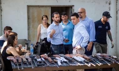 Ordenamiento de espacios: Provincia retiró elementos secuestrados de la sede de la PDI en Rosario