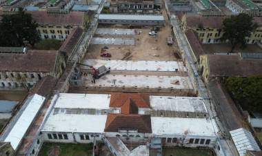 Cárcel de Coronda: Provincia comenzó a montar los nuevos pabellones de aislamiento