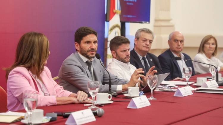  Pullaro encabezó una nueva reunión de la Mesa de Diálogo Santafesino