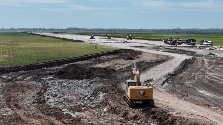 Aeropuerto Internacional Rosario: finalizó la demolición de la cabecera sur y avanza la ampliación de la pista