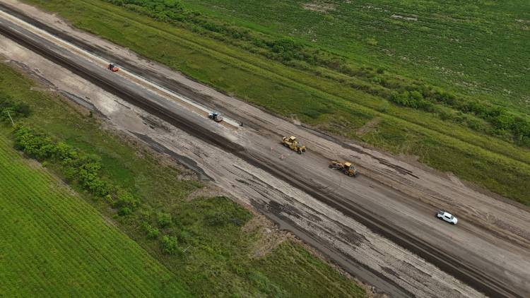El Gobierno Provincial avanza con la repavimentación completa entre Alejandra y Arroyo El Gusano